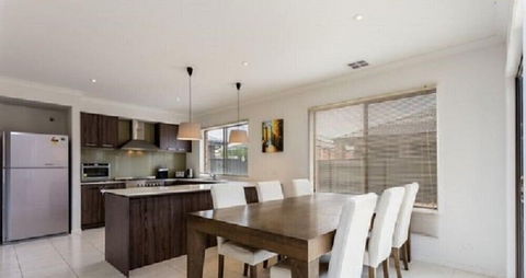 Pampas Grass Homestay - Sydney Tourism 5