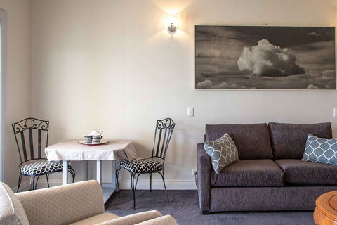 Angaston House - Sydney Tourism 5