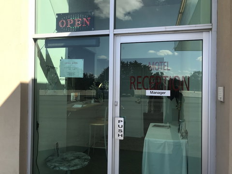 Rivers Apartments & Motel Sale Gippsland - Sydney Tourism 5