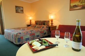 Heemskirk Motor Hotel - Sydney Tourism 6