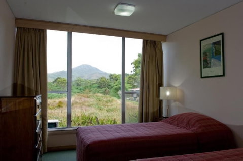 Heemskirk Motor Hotel - Sydney Tourism 2