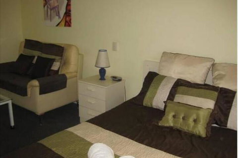 Twin Pines Motel - Sydney Tourism 4