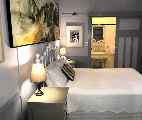 The Chalet Guesthouse And Studio - Sydney Tourism 6