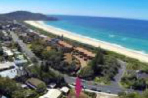 BARRELS At BOOMERANG - Sydney Tourism 0