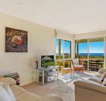 Beach Breakers Apartment Stunning Views - Sydney Tourism
