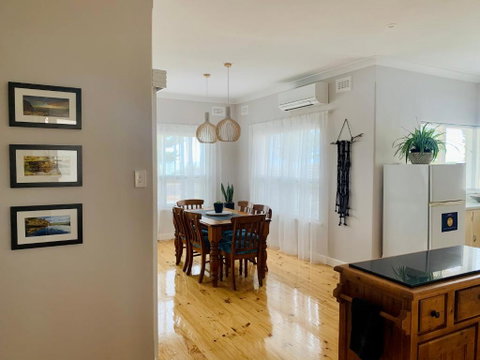 Jewel Of The South Beachfront Holiday Rental - Sydney Tourism 1