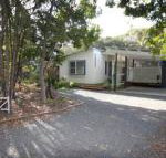 15 Belle Court Modern architect designed open plan holiday home with outdoor shower - Sydney Tourism