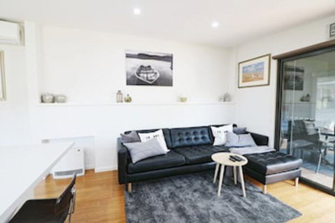 Toallo St - Sydney Tourism 0