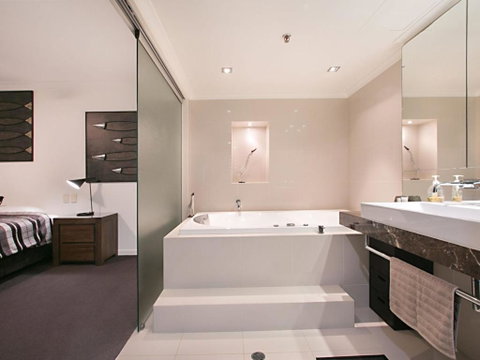 Seascape Apartments Unit 1201A Luxury Apartment With Views Of The Gold Coast & Hinterland - Sydney Tourism 6