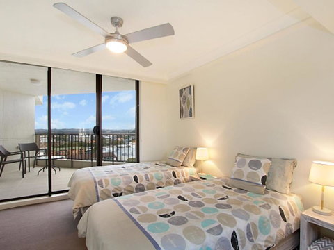 Seascape Apartments Unit 1201A Luxury Apartment With Views Of The Gold Coast & Hinterland - Sydney Tourism 4