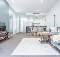 Stunning And Cozy Apartment In Heart Of Mascot - Sydney Tourism
