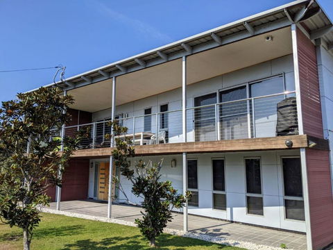 The Lake House Lake Conjola - Sydney Tourism 4