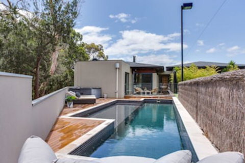 Kalina Retreat Tennis & Pool - Sydney Tourism 0
