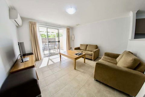 Sea Breeze - Broadwater - Sydney Tourism 7