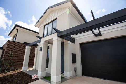 Captivating Large 4br@narre Warren - Sydney Tourism 6