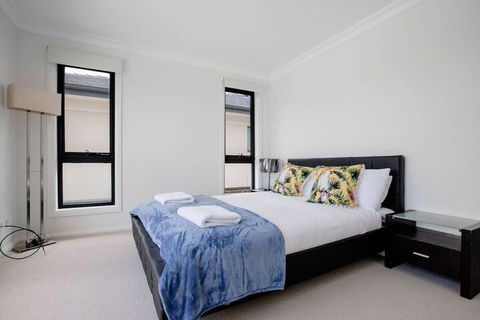 Captivating Large 4br@narre Warren - Sydney Tourism 2