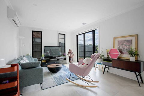 Captivating Large 4br@narre Warren - Sydney Tourism 4