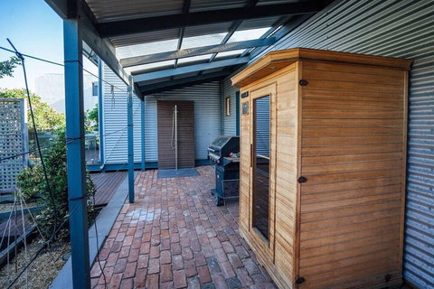 Santorini On Seaview Beachside Living Sauna Wifi - Sydney Tourism 6