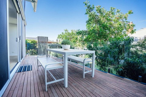 Santorini On Seaview Beachside Living Sauna Wifi - Sydney Tourism 3