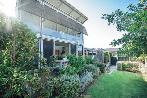 Santorini On Seaview Beachside Living Sauna Wifi - Sydney Tourism 2