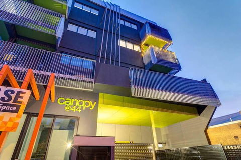 Canopy At 44 Minutes From The CBD Train & Cafes Wifi Nespresso Amenities - Sydney Tourism 1