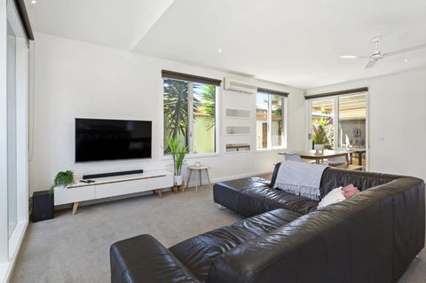 CAPELS REST CAPEL SOUND - Sydney Tourism 7