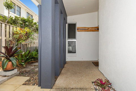 CASUARINA DREAMING - Sydney Tourism 1