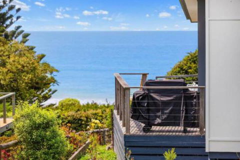 COASTAL HAVEN Panoramic Ocean Views - Sydney Tourism 7