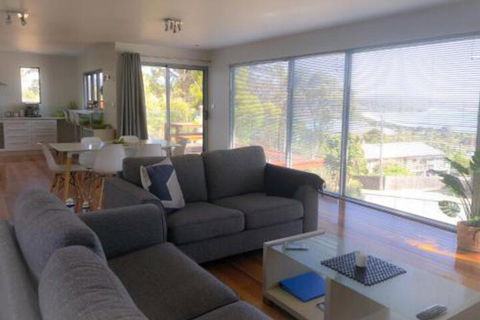 BAY Of FIRES BEACH SHACK Ocean Views From A Modern Beachhouse - Sydney Tourism 3