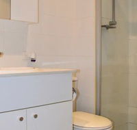 Tranquil 1 Bedroom Apartment With Sunny Courtyard - Sydney Tourism