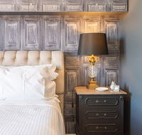 Modern 1 Bedroom Apartment In The Italian Forum - Sydney Tourism