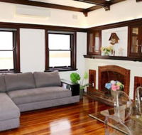 Charming  Cosy Home With City Views - Sydney Tourism