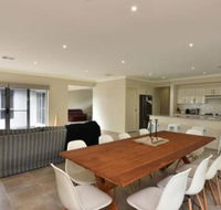 Angophora at the Vintage