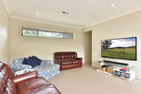 Angophora At The Vintage - Sydney Tourism 6