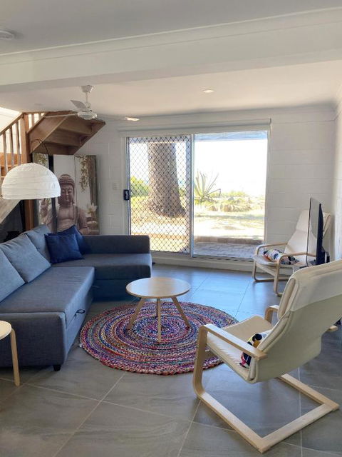 Happy Tides Beachfront Holiday Home - Sydney Tourism 2