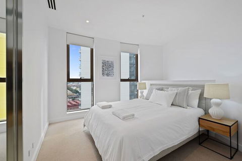 HomeHotel Luxury Apt With Shopping Mall Downstairs - Sydney Tourism 1