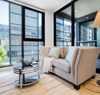 Stunning Bright Apartment At Hawthron/Glenferrie Station