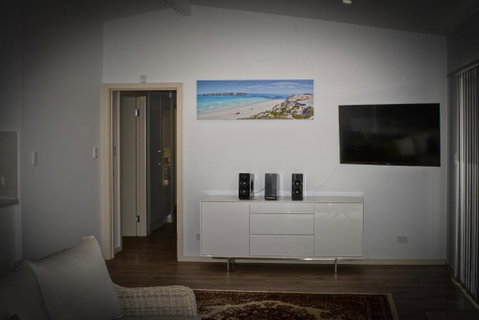 Beachside - Sydney Tourism 6