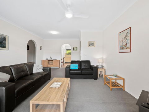 Hawaiian Gardens Unit 22 - Sydney Tourism 1