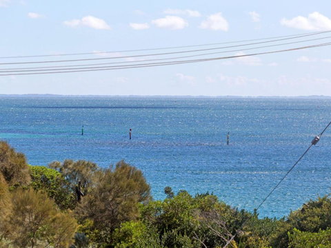 BEACH BELLE MORNINGTON - Sydney Tourism 4