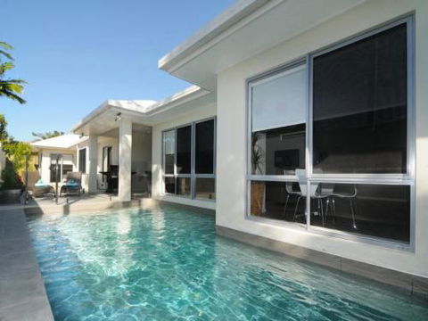 BEACH RETREAT At PALM COVE - Sydney Tourism 6