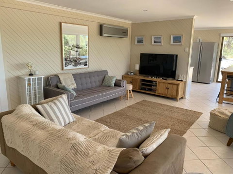 No. 10 Coffin Bay - Sydney Tourism 2