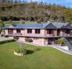 Luxury 6 Bedroom Home with Pool  Spa