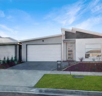Brand New Home 10 mins to Beach Torquay Geelong Deakin Hospitals - Sydney Tourism