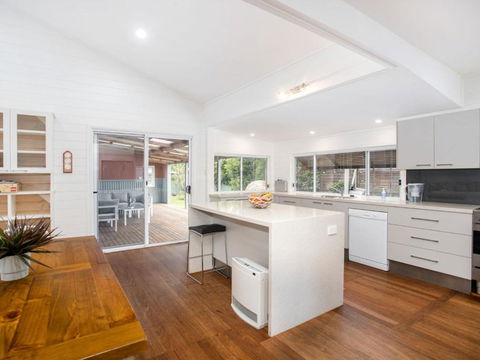 3 Macleay St. Narrawallee - Sydney Tourism 4