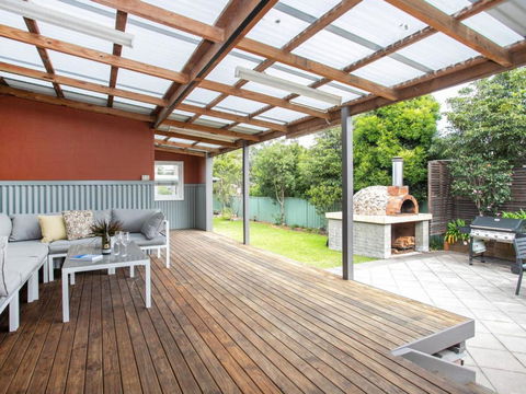 3 Macleay St. Narrawallee - Sydney Tourism 5