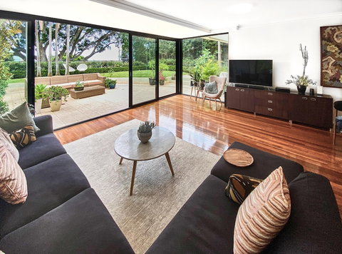 BELLEVUE GARDEN OASIS-hosted By L'Abode - Sydney Tourism 3