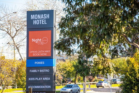 Nightcap At Monash Hotel - Sydney Tourism 1