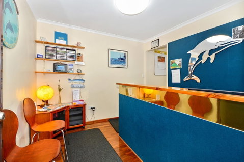Dolphin Lodge - Sydney Tourism 0