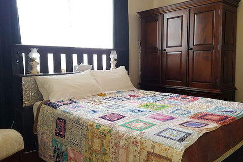 The Postmaster Inn BnB - Sydney Tourism 2